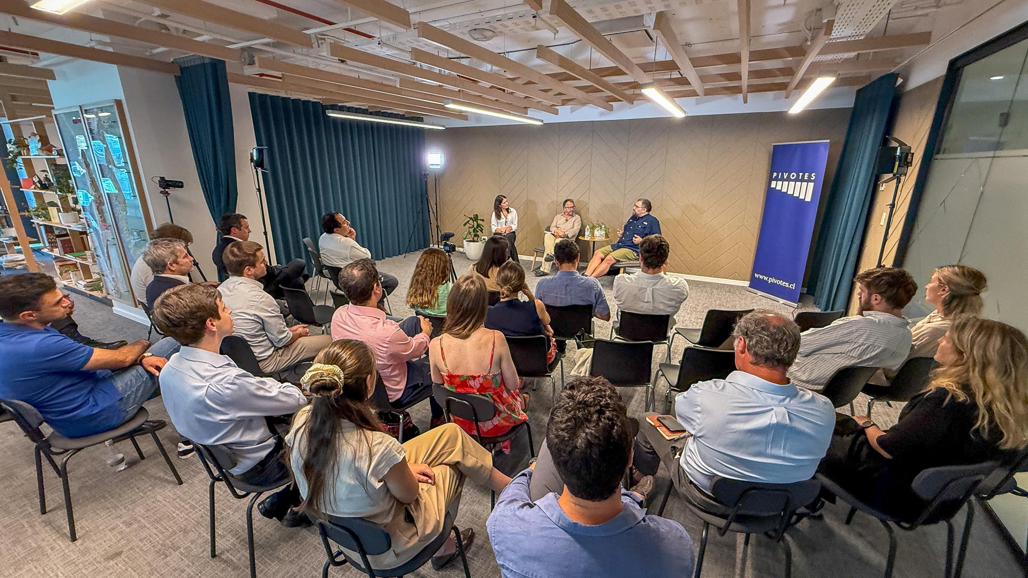 Patricio Fernández y Pablo Ortúzar en Seminario Pivotes